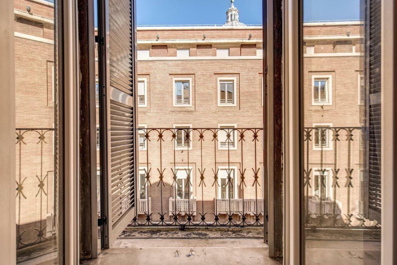 New! Spanish Step Design Apartment Rom Exterior foto